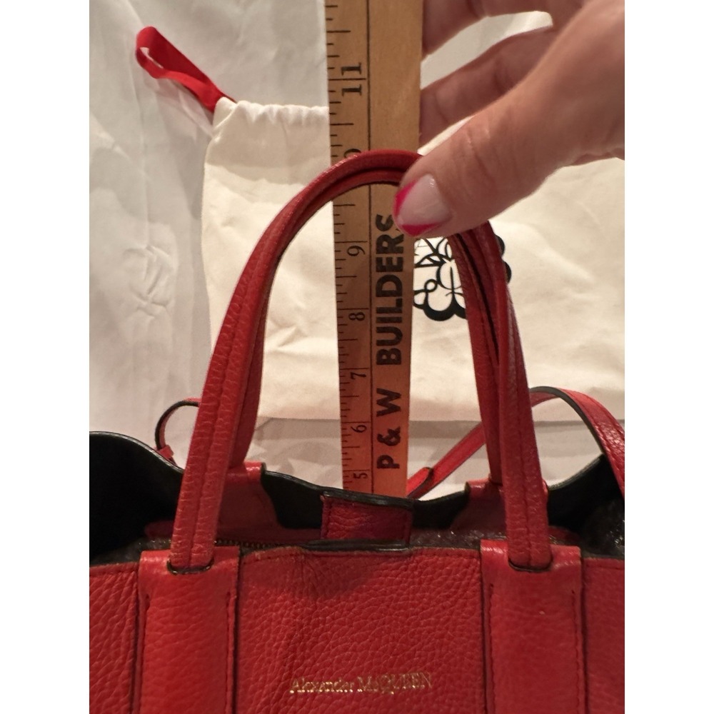 Alexander McQueen Red Pebbled Leather Mini Tote Crossbody Bag Gold Hardware - Picture 13 of 14